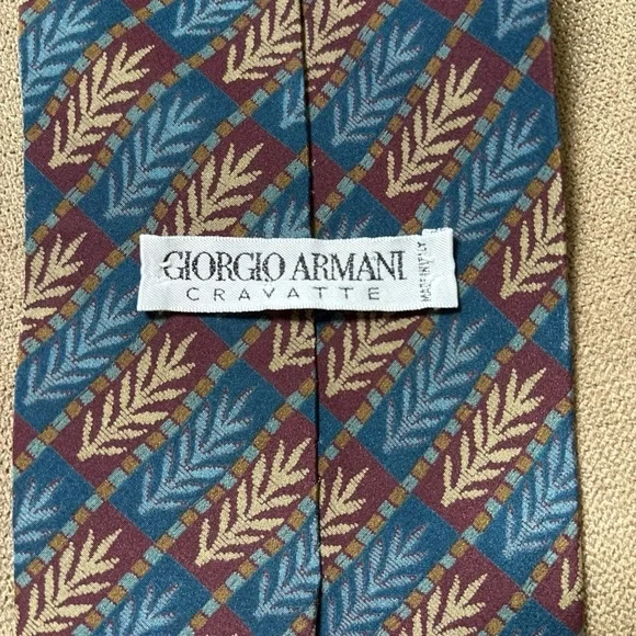 Giorgio Armani Cravatte Blue and Red Silk Tie - designer - vintage - Picture 2 of 6